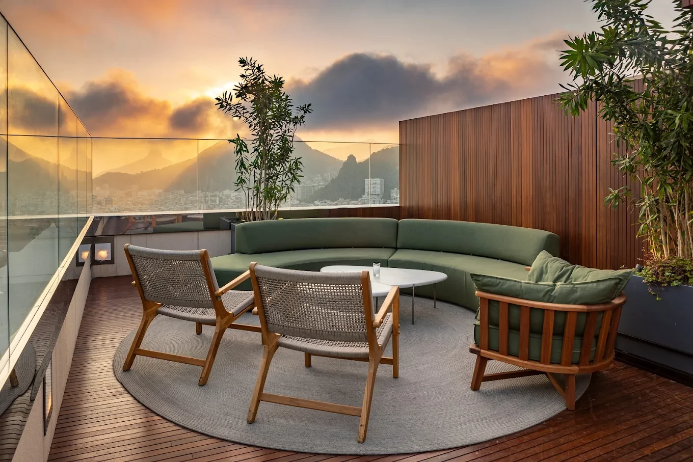 Hilton Rooftop - Contemporary Brazilian Cuisine at Isabel Lounge, Hilton Copacabana